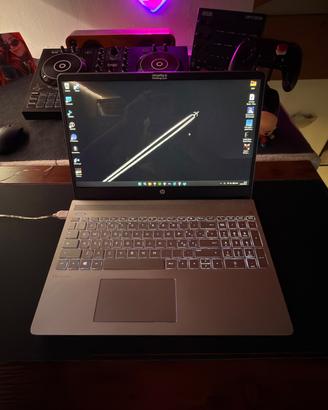 HP Pavilion 15-ck029nl – i7 / 16GB RAM / NVIDIA 94