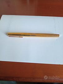 penna stilografica Montegrappa dorata 