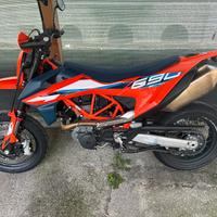 KTM 690 SMC-R (MY2024)