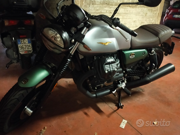 Moto guzzi v7 stone del centenario
