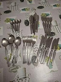 Servizio 6 posate anni 70 acciaio inox.