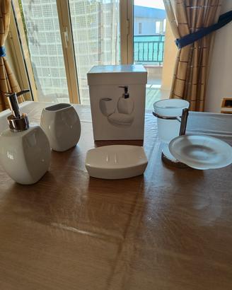 Completo accessori bagno