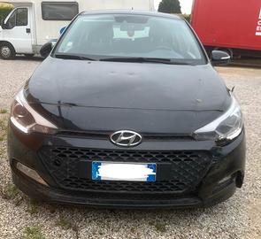 Hyundai i20 incidentata