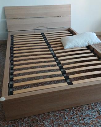Letto matrimoniale alla francese con rete a doghe 