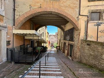 2 LOCALI A PERUGIA