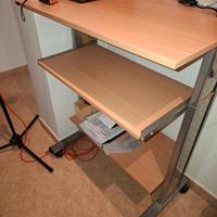 Scrivania regolabile in altezza