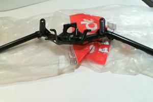 MANUBRIO LEONARDO APRILIA AP8118506