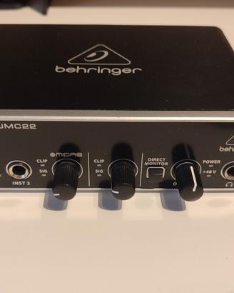 interfaccia audio Behringer U-Phoria UMC22
