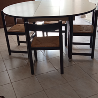 Tavolo rotondo,/cucina /cestini
