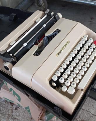 macchina per scrivere Olivetti L. 35