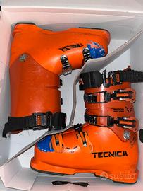 Scarponi sci racing Tecnica