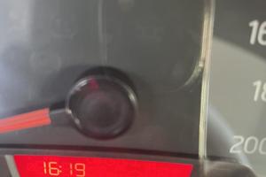 Autovettura UP VOLKSWAGEN