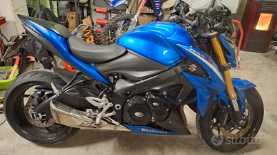 Suzuki gsx s 1000