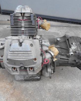 Motore moto guzzi v35 PC