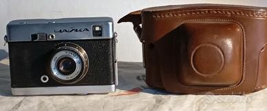 FOTOCAMERA RUSSA CHAKA 2  ANNI 60 CON ASTUCCIO.