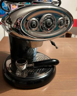 macchina caffè illy 