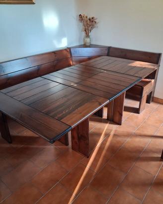 Tavolo allungabile con panca con contenitore e sed