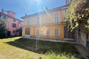 CASA SEMINDIPENDENTE A CALCO