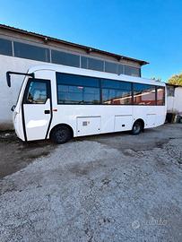 Autobus  trasporto passeggeri - Motore nuov