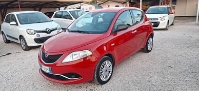 Lancia Ypsilon 1.2 69 CV 5 porte Silver