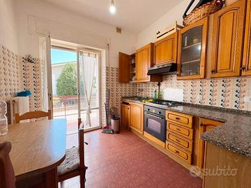 Appartamento con balcone e cantina N/548
