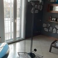 Lampada da terra lampadario  porta CD e DVD