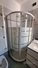 Box Doccia Angolare e mobile bagno