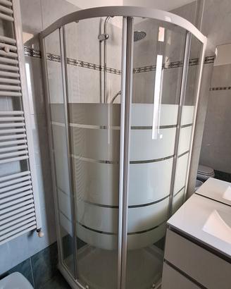 Box Doccia Angolare e mobile bagno