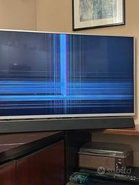 Televisore Philips 43” (schermo danneggiato)