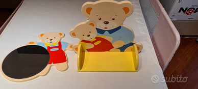 Piccola libreria e specchio orsacchiotto