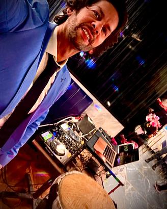 Per eventi PERCUSSION Dj + KARAOKE