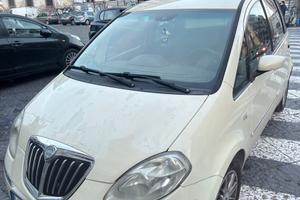 Lancia musa gpl targa estera polonia o italiana