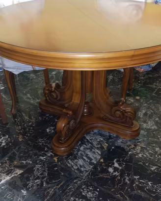 Tavolo rotondo allungabile e due sedie