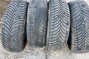Pneumatici 4 stagioni 205/60 R 16