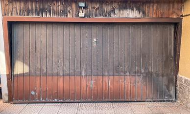 Porta basculante per box auto gratis
