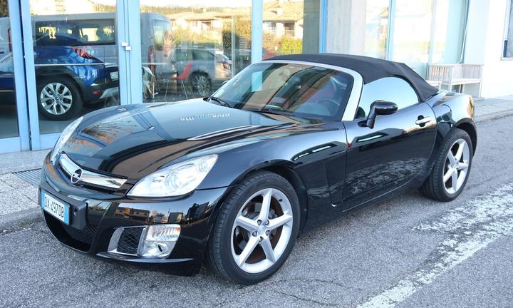 Opel GT 2.0 Turbo 16V