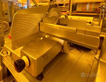 🔪 AFFETTATRICE PROFESSIONALE 🥩