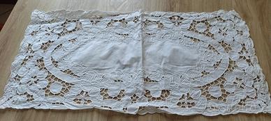 centro in cotone bianco