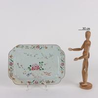 Vassoio in Porcellana - Epoca YongZheng 1722-1735