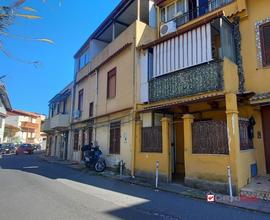 Via del Santo, s,indipendente in piccolo stabile,