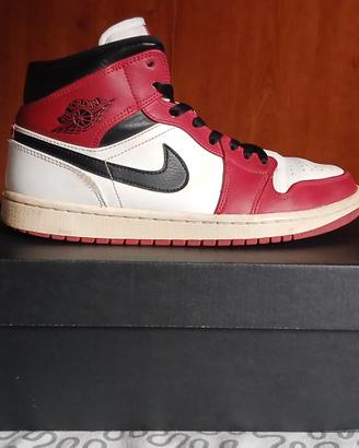 Air Jordan 1 Mid CHICAGO