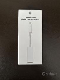 Telecomando Apple e thunderbolt adapter