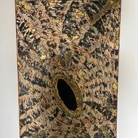 Quadro materico astratto con foglia oro