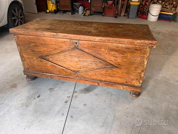 Cassapanca antica in legno massello – ’800