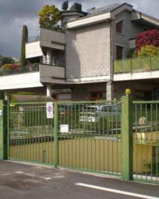 Immobile in asta di 1050 m² a Mariano Comense