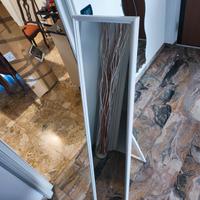 specchio IKEA FLAKNAN