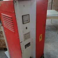 Carica batterie per carrello elevatore