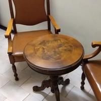 Salottino con tavolo rotondo