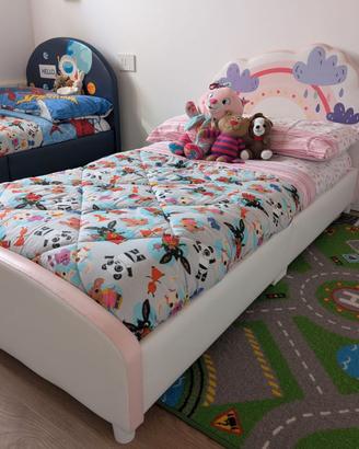 Lettino Montessori per bambina