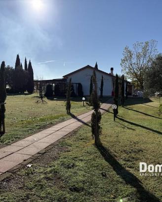 Rustico / Casale di 90 m² con 1 locale a Capalbio